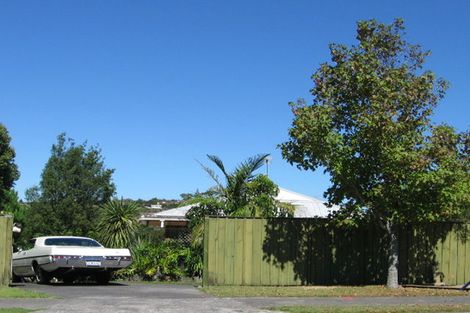 Photo of property in 121 Oreil Avenue, West Harbour, Auckland, 0618