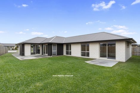 Photo of property in 18 Grey View Grove, Rangiora, 7400