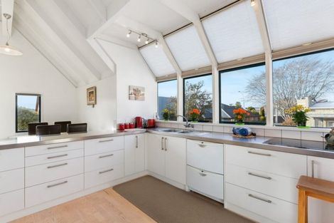 Photo of property in 245 Highgate, Roslyn, Dunedin, 9010