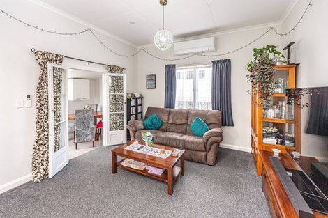 Photo of property in 30 Tay Street, Whanganui, 4500
