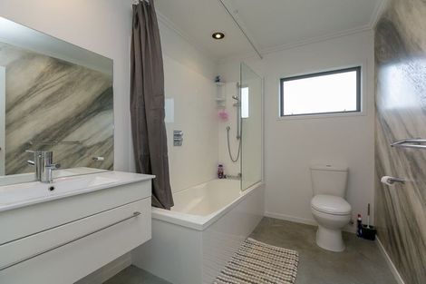 Photo of property in 70c Sunnyvale Street, Bell Block, New Plymouth, 4312