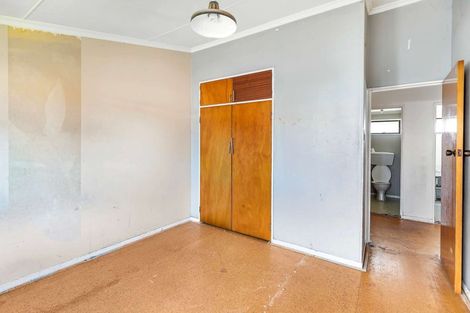 Photo of property in 114 Tremaine Avenue, Westbrook, Palmerston North, 4412