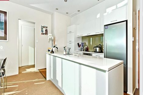 Photo of property in Sentinel Apartments, 1105/3 Northcroft Street, Takapuna, Auckland, 0622