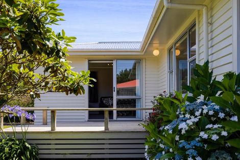 Photo of property in 3 Fyson Place, Hawera, 4610