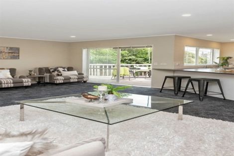 Photo of property in 27 Bard Place, Golflands, Auckland, 2013