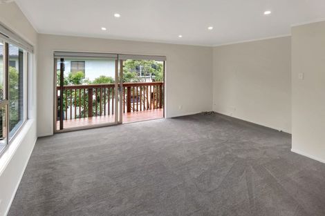 Photo of property in 2/27 Waitemata Road, Hauraki, Auckland, 0622