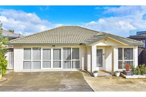 Photo of property in 8 Wairere Road, The Gardens, Auckland, 2105