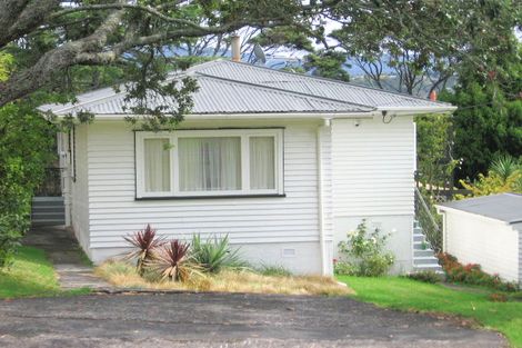 Photo of property in 34 Highland Avenue, Titirangi, Auckland, 0604