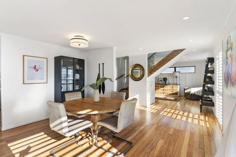 Photo of property in 24 Tiri Road, Milford, Auckland, 0620