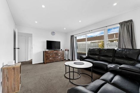 Photo of property in 1/26 Airfield Road, Takanini, 2112