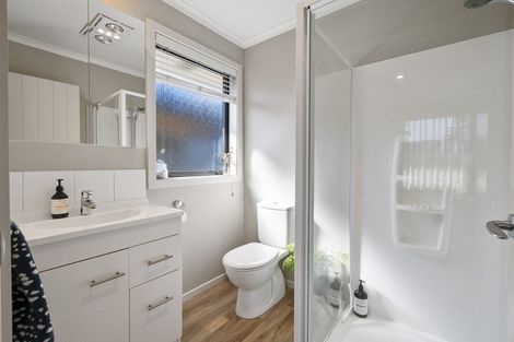 Photo of property in 16 Chestnut Close, Kelvin Grove, Palmerston North, 4414