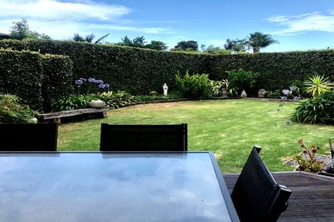 Photo of property in 11 Ocean View Road, Milford, Auckland, 0620