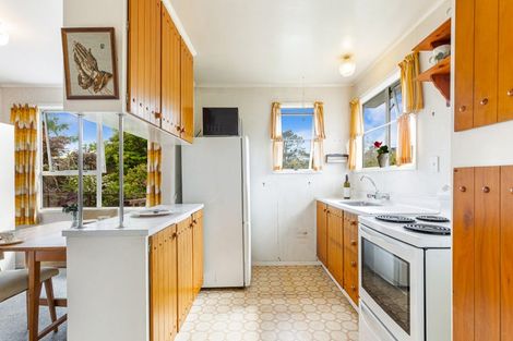 Photo of property in 14 Benita Place, Sunnyvale, Auckland, 0612