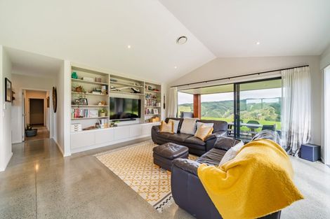Photo of property in 46 Crest Road, Akatarawa, Upper Hutt, 5372