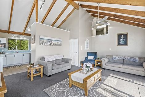 Photo of property in 92b Colwill Road, Massey, Auckland, 0614