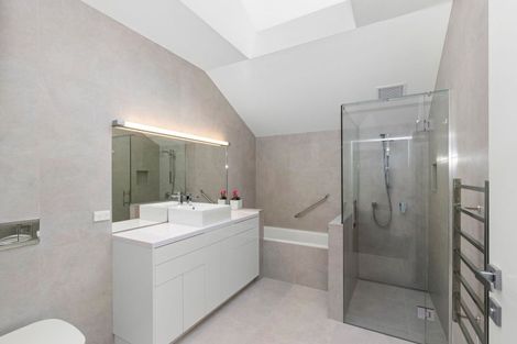 Photo of property in 286 Oriental Parade, Oriental Bay, Wellington, 6011