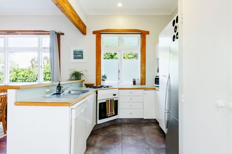 Photo of property in 1 Hinau Street, Maeroa, Hamilton, 3200