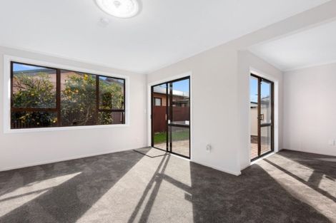 Photo of property in 2/23a Ranfurly Street, Trentham, Upper Hutt, 5018