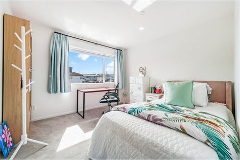 Photo of property in 11 Andara Close, Pinehill, Auckland, 0632