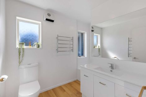 Photo of property in 9 Honeysuckle Place, Northcote, Christchurch, 8052