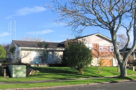 Photo of property in 15 Morrow Avenue, St Andrews, Hamilton, 3200