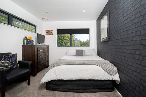 Photo of property in 12 Opanuku Road, Henderson Valley, Auckland, 0612