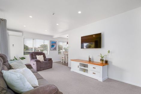 Photo of property in 289 Shakespeare Street, Leamington, Cambridge, 3432