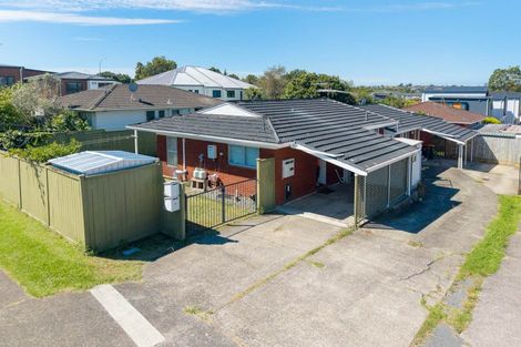 Photo of property in 1/162 Pigeon Mountain Road, Half Moon Bay, Auckland, 2012