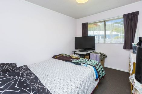 Photo of property in 3b Wyoming Grove, Totara Park, Upper Hutt, 5018