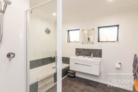 Photo of property in 4/109 Don Buck Road, Massey, Auckland, 0614
