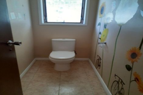 Photo of property in 45 Agincourt Street, Glenfield, Auckland, 0629