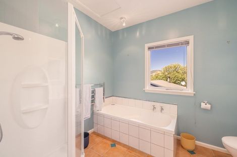 Photo of property in 17 Brenchley Road, Lyttelton, 8082