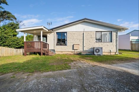 Photo of property in 7 Kelvin Place, Westown, New Plymouth, 4310