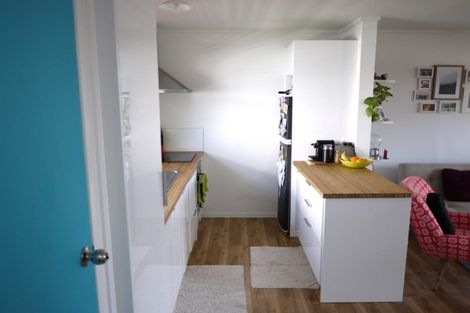 Photo of property in 4/28 William Bond Street, Stanley Point, Auckland, 0624