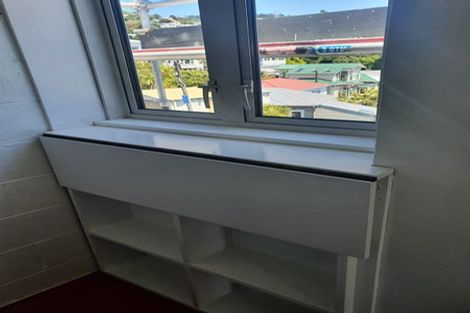 Photo of property in Fairmont Flats, 5a/20 Maarama Crescent, Aro Valley, Wellington, 6021