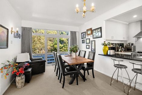 Photo of property in 28 Carrington Street, New Plymouth, 4310