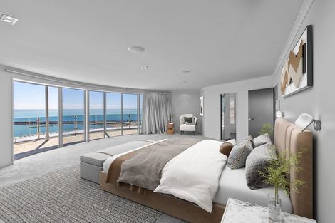 Photo of property in 18 Roy Terrace, Moturoa, New Plymouth, 4310