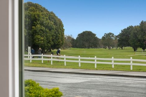 Photo of property in 19 Matapihi Road, Mount Maunganui, 3116