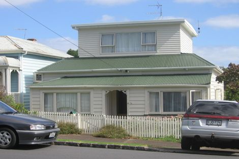 Photo of property in 35 Albert Road, Devonport, Auckland, 0624