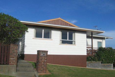 Photo of property in 2 Kinloch Place, Papakowhai, Porirua, 5024