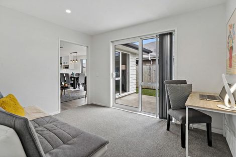 Photo of property in 16 Perla Road, Pukekohe, 2120