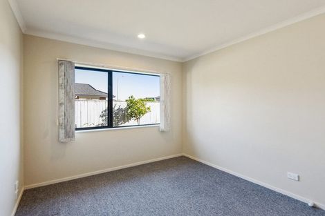 Photo of property in 32 Monarch Place, Paraparaumu Beach, Paraparaumu, 5032