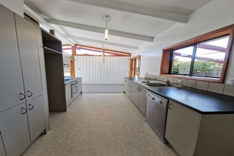 Photo of property in 5 Haslett Place, Upper Riccarton, Christchurch, 8041