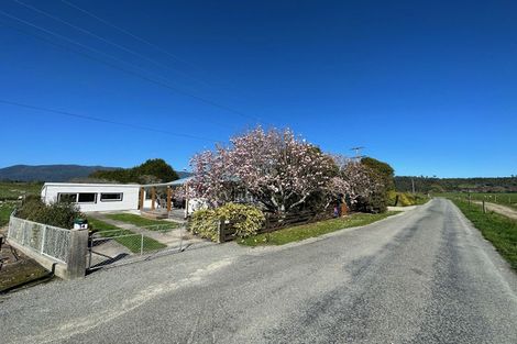 Photo of property in 14 Curries Road, Karamea, 7893