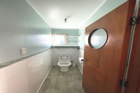 Photo of property in 15 La Rosa Street, Green Bay, Auckland, 0604