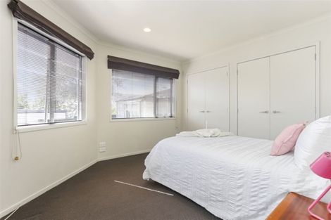 Photo of property in 7a Justin Place, Te Atatu Peninsula, Auckland, 0610