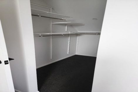 Photo of property in 16 Peace Avenue, Moturoa, New Plymouth, 4310