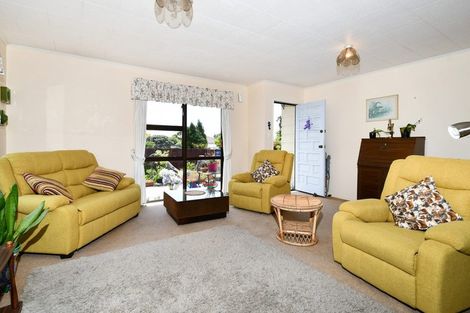 Photo of property in 1/94 Roberts Road, Te Atatu South, Auckland, 0610