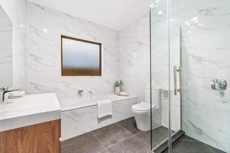 Photo of property in 3 Tarras Road, Kumeu, 0810