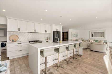 Photo of property in 53 Motiti Road, Papamoa Beach, Papamoa, 3118